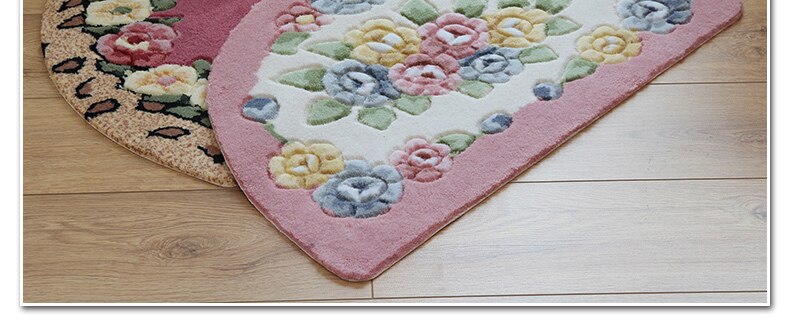 Floral Patterned Water Absorbing Bathroom Rug