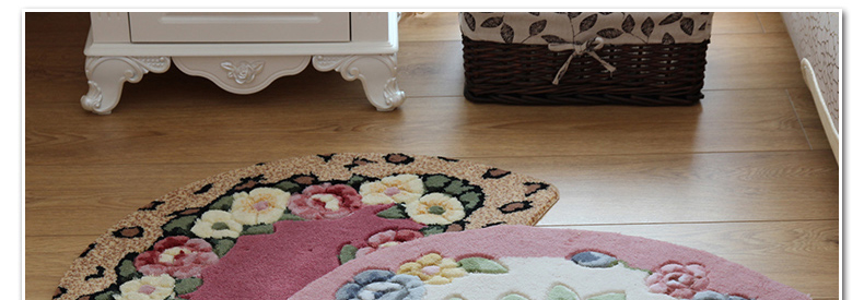 Floral Patterned Water Absorbing Bathroom Rug