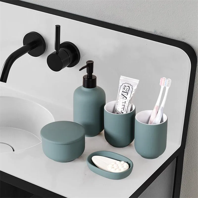 Matte Design Bathroom Accessories Set