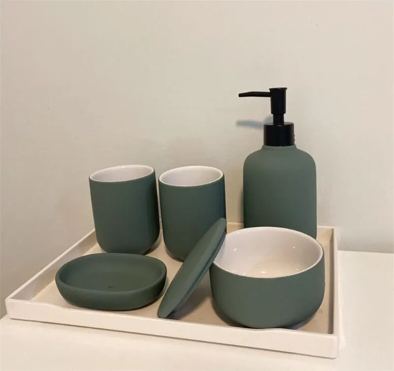 Matte Design Bathroom Accessories Set