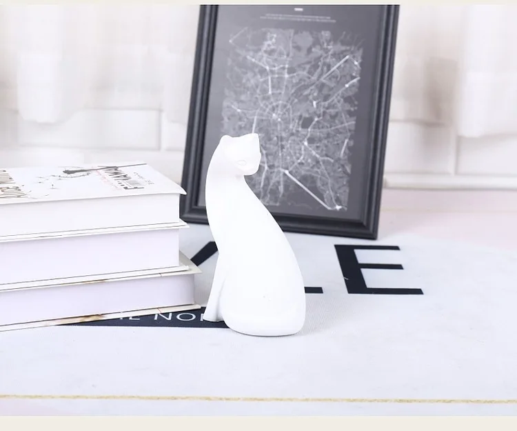 Nordic Style Abstract Cat Figurine