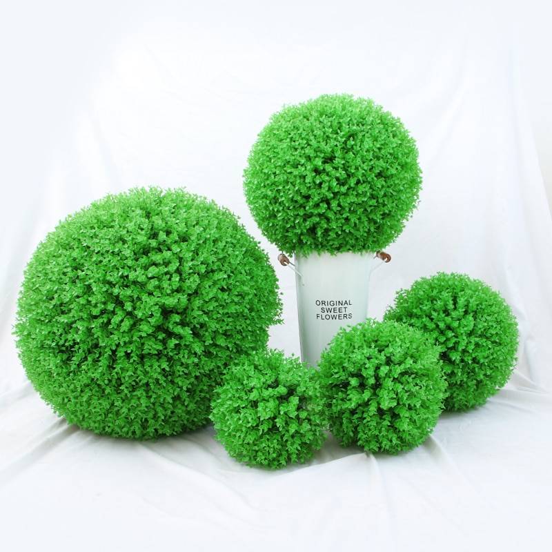 Plastic Artificial Ball-Shaped Topiaries