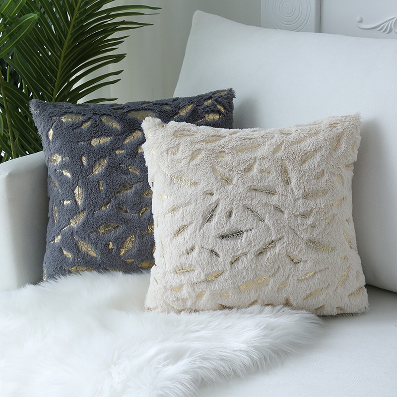 Leaves Patterned Plush Cushion Cover