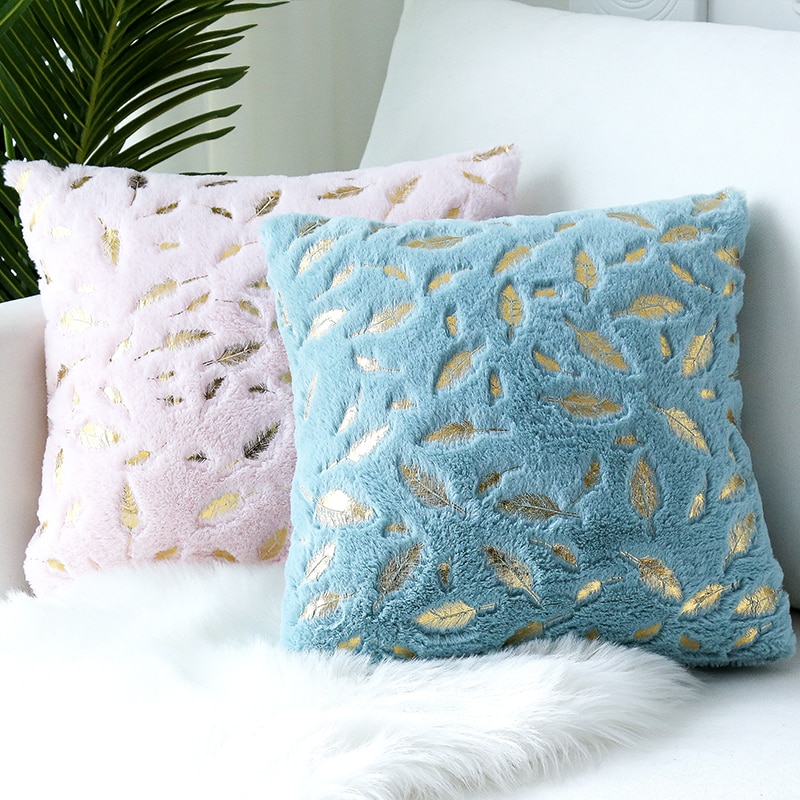 Leaves Patterned Plush Cushion Cover