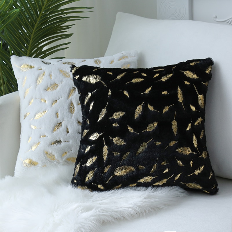 Leaves Patterned Plush Cushion Cover