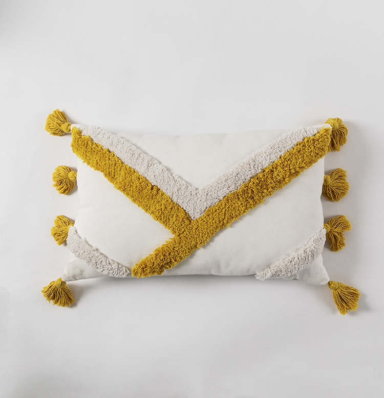 Cotton Cushion Cover Decorated with Tassels