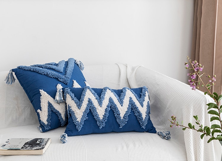 Cotton Cushion Cover Decorated with Tassels