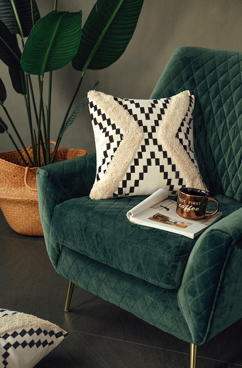 Geometric Patterned Cushion Cover