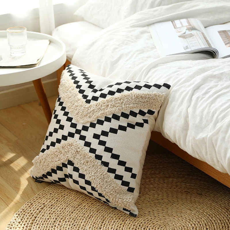 Geometric Patterned Cushion Cover