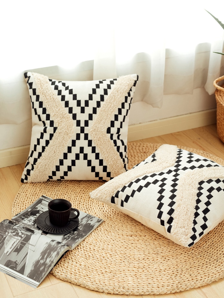 Geometric Patterned Cushion Cover