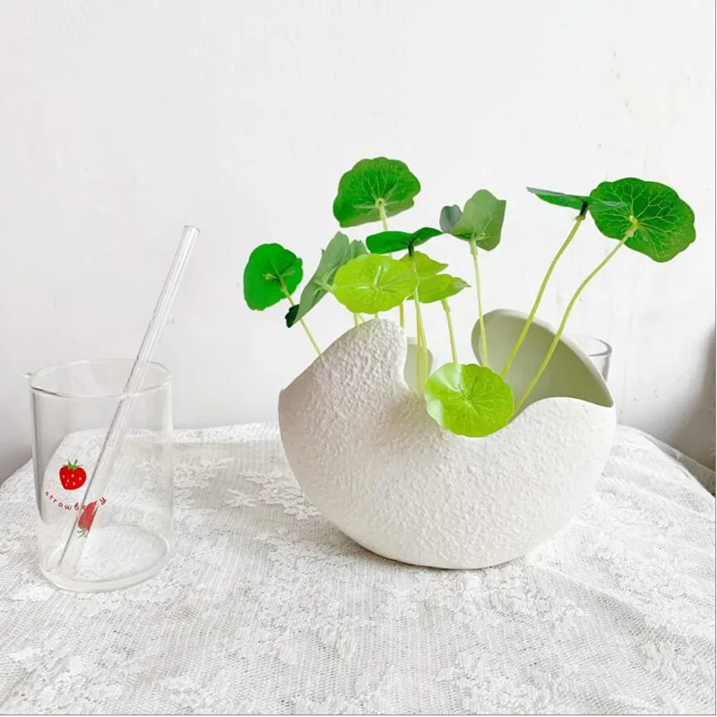 White Egg Shell Style Ceramic Vase