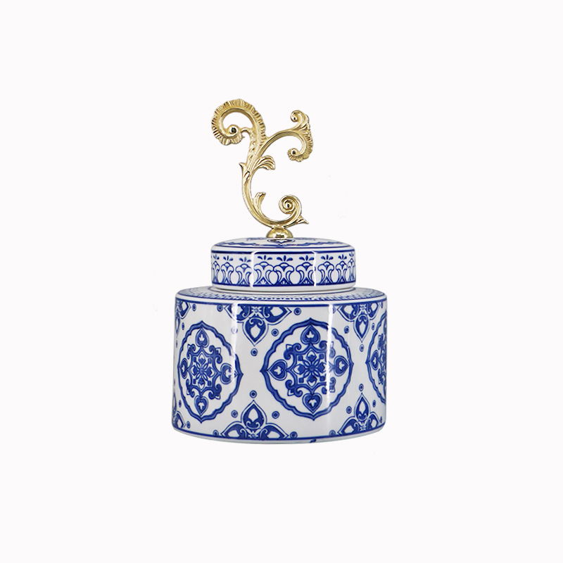 Classical Blue and White Porcelain Jar Vase