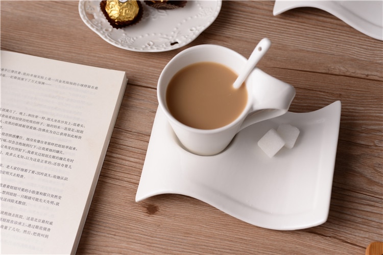 Creative Wavy Ceramic Coffee Cup with Tray