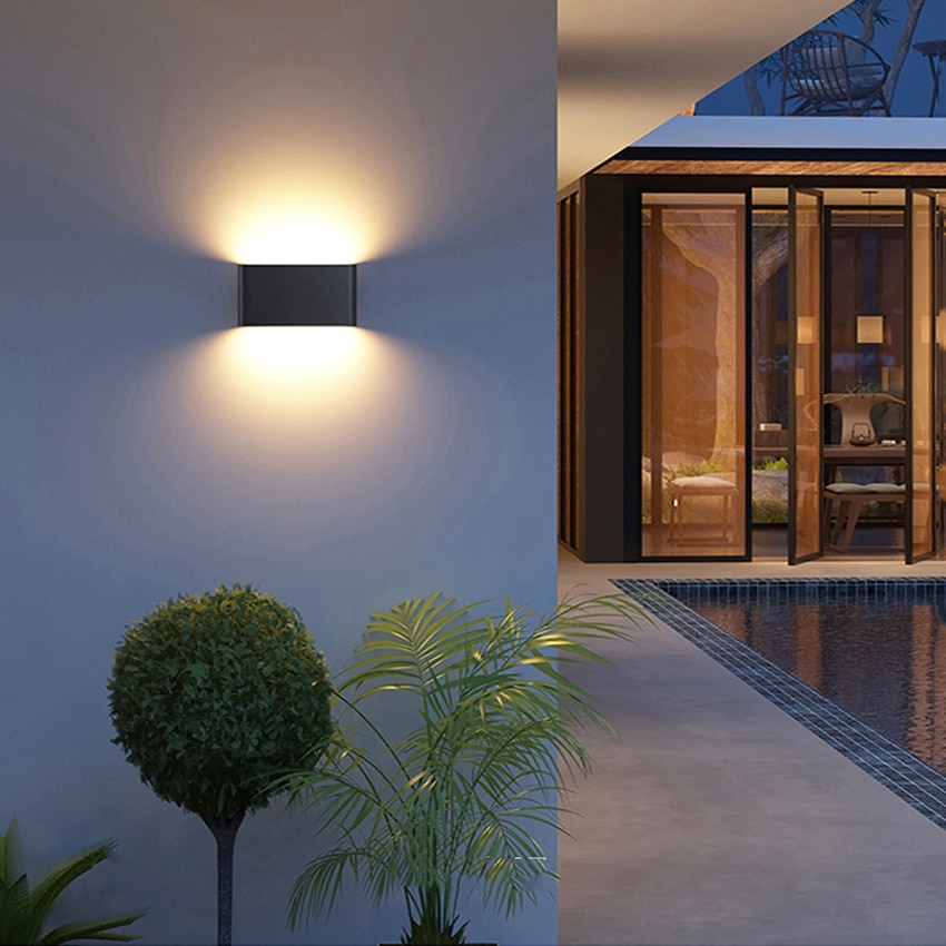 Outdoor Aluminum LED Wall Lamp