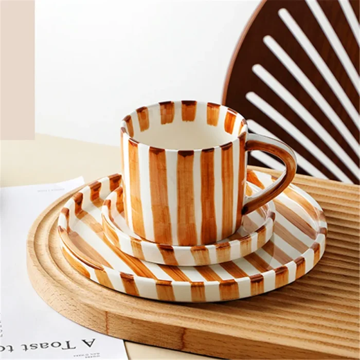 Minimalist Striped Ceramic Cup Set