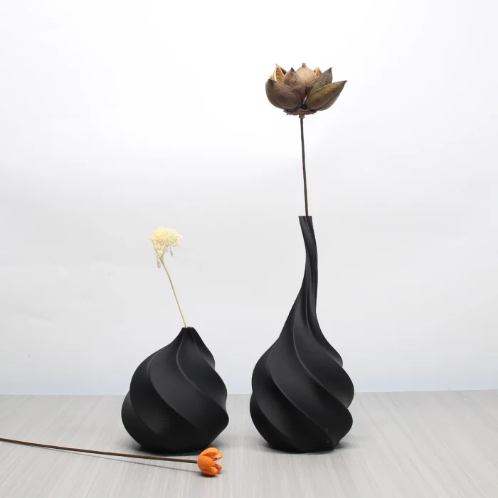 2-Piece Threaded Art Vase Set